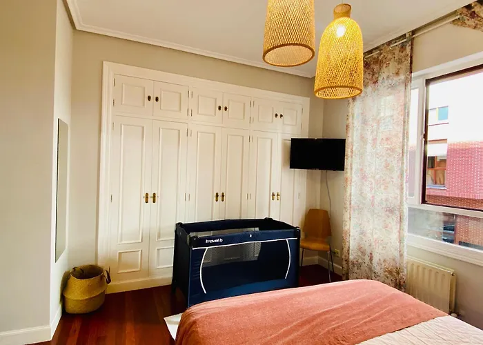 Apartment Bilbaobonito 5min Guggenheim 2bth ,ext,quiet & Central, Parking *