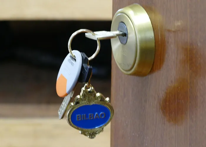 Bilbaobonito 5min Guggenheim 2bth ,ext,quiet & Central, Parking