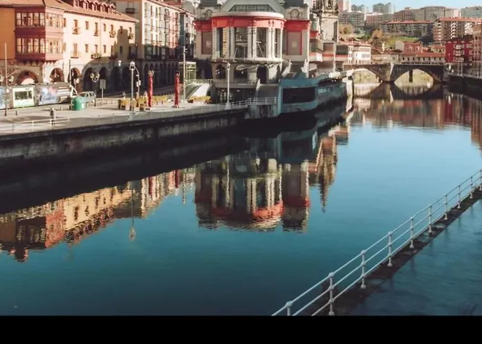 Bilbaobonito 5min Guggenheim 2bth ,ext,quiet & Central, Parking Apartment *