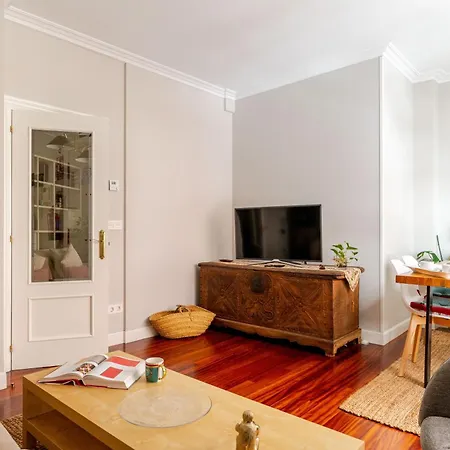 Bilbaobonito 5min Guggenheim I 2bdrm I Ext I Quiet & I Pking 毕尔巴鄂
